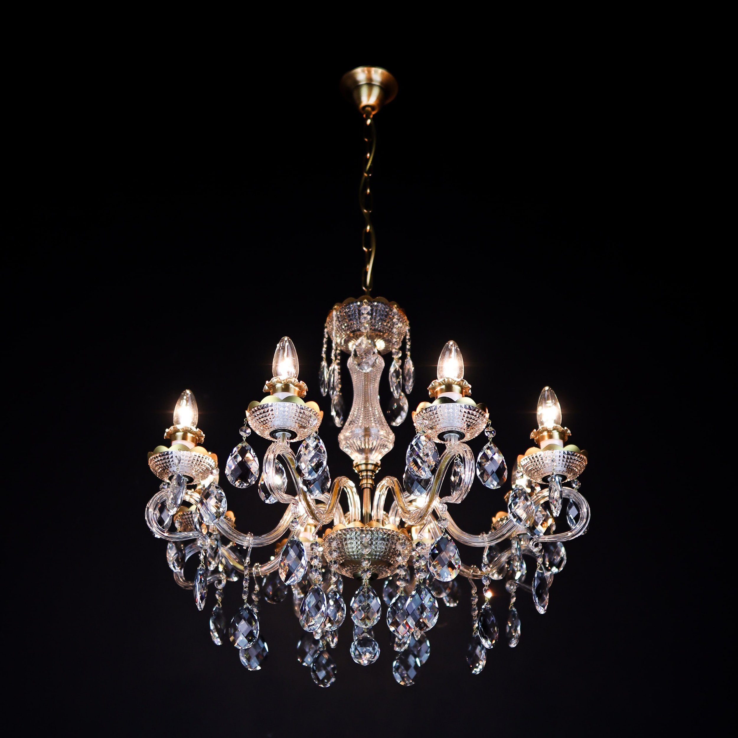Daisy crystal chandelier — WRANOVSKY - Bohemian Crystal Daisy crystal chandelier — WRANOVSKY - Bohemian Crystal